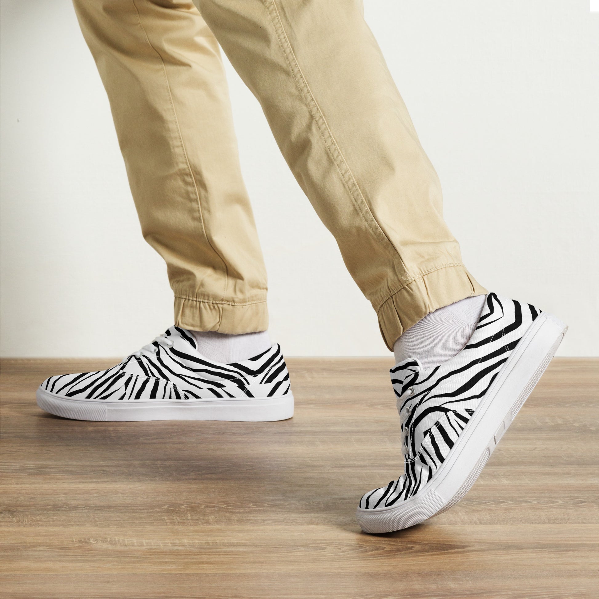 Striped Zebra Vibrance Men’s Lace-up Canvas Shoes - FLAKOUT